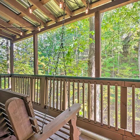 Picturesque Pigeon Forge Cabin With Mountain Views